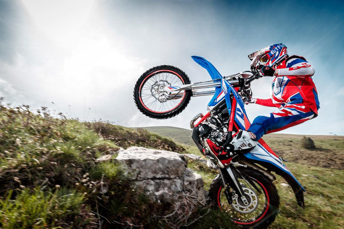 Beta-Xtrainer-300-2021-accion-5-1200x800